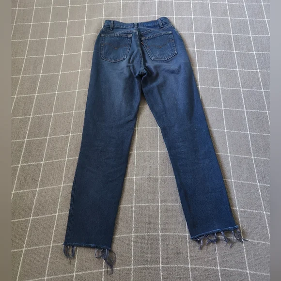 Vtg Levi's High Rise Button Fly Jeans Made in USA - Picture 7 of 8